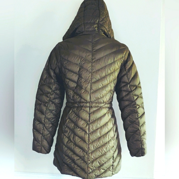 Gallery green down jacket. - Picture 3 of 12